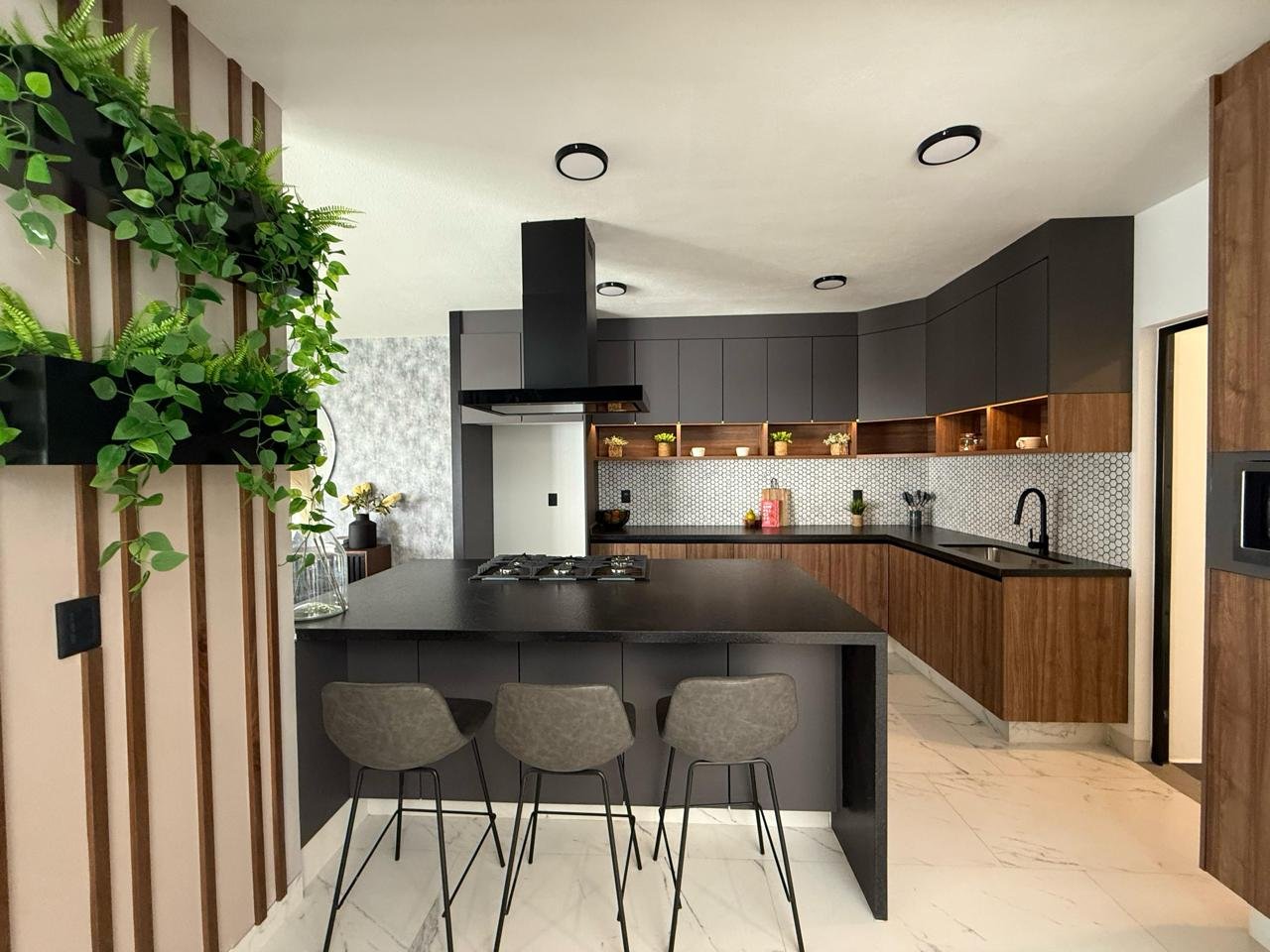 Casas en Venta con Alberca, casa club y cancha de padel. Metepec, México